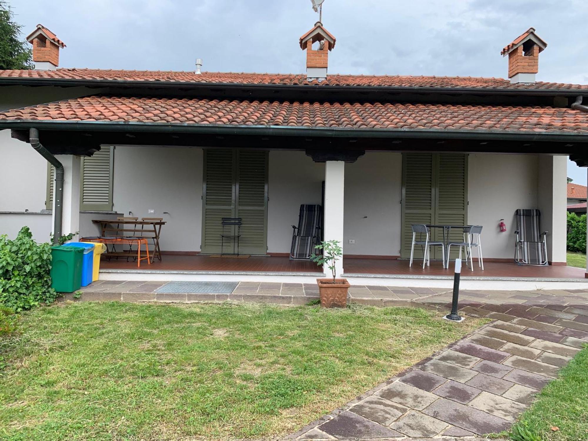 Caroline Home Anzano Del Parco Εξωτερικό φωτογραφία