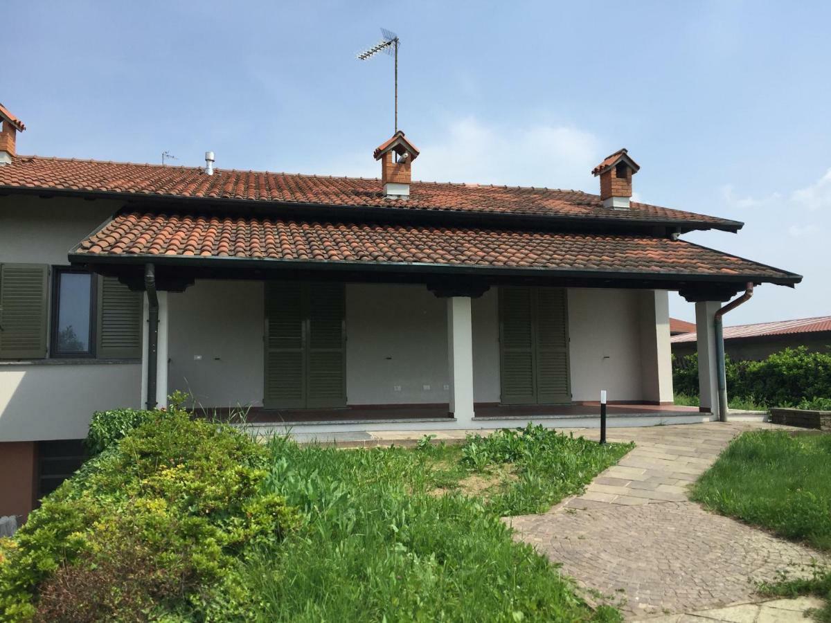 Caroline Home Anzano Del Parco Εξωτερικό φωτογραφία