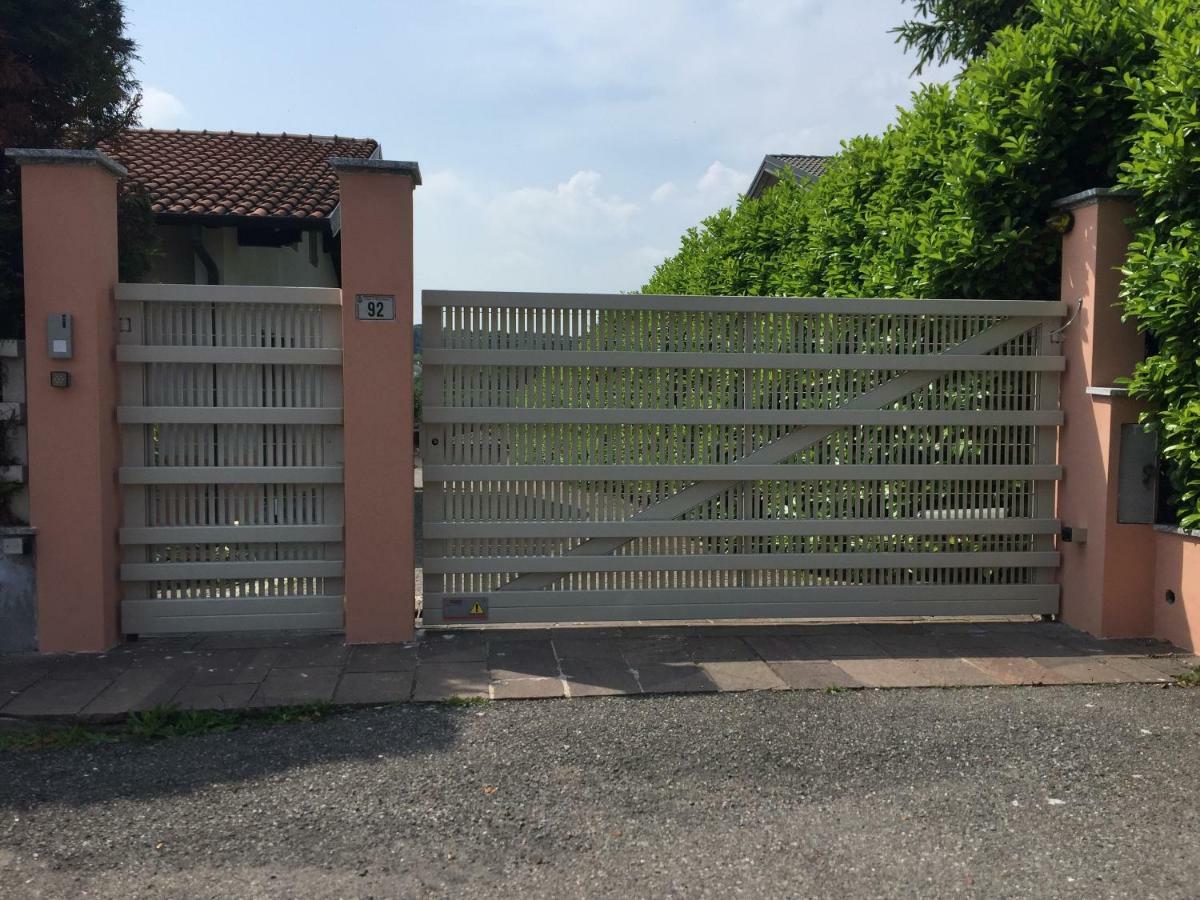 Caroline Home Anzano Del Parco Εξωτερικό φωτογραφία