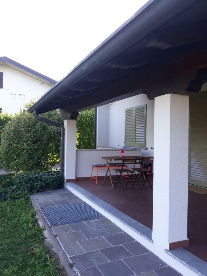 Caroline Home Anzano Del Parco Εξωτερικό φωτογραφία